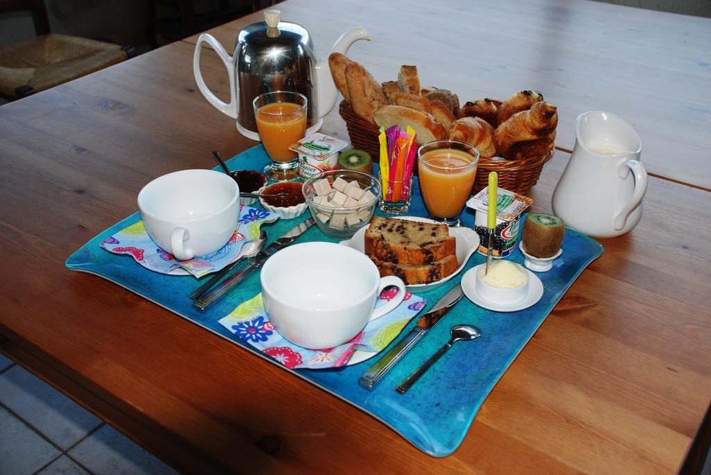 Les Jardins Du Mas Evesque Bed & Breakfast Rousson  Rom bilde