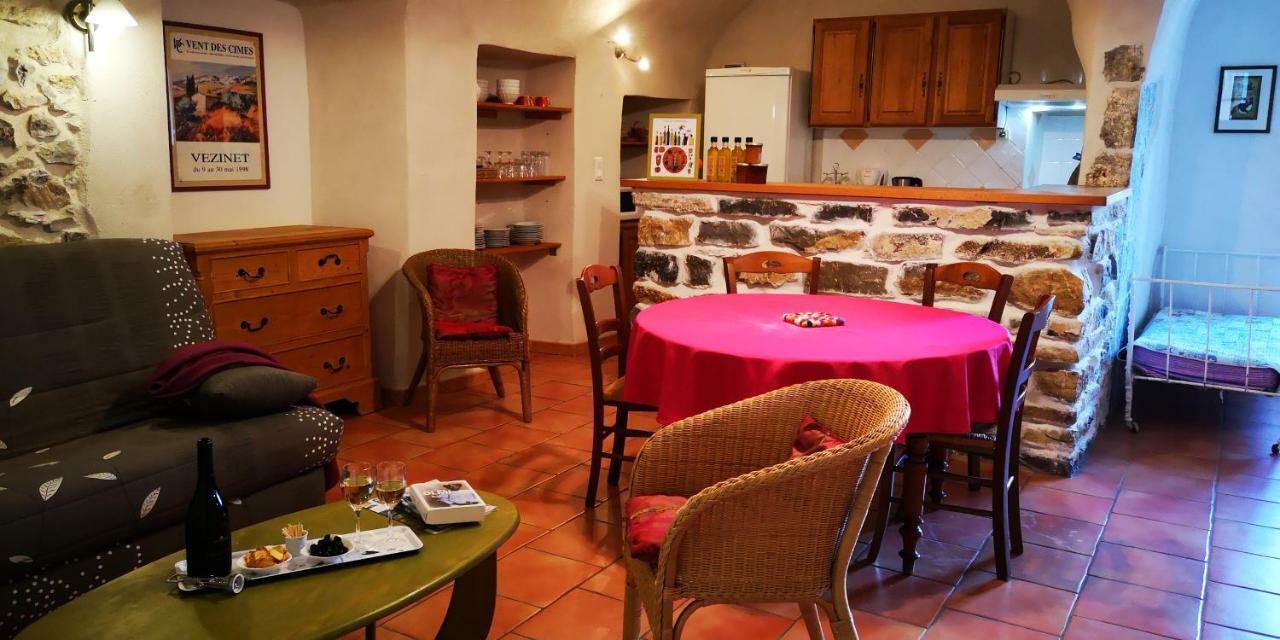 Les Jardins Du Mas Evesque Bed & Breakfast Rousson  Eksteriør bilde