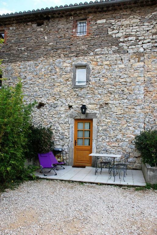 Les Jardins Du Mas Evesque Bed & Breakfast Rousson  Eksteriør bilde